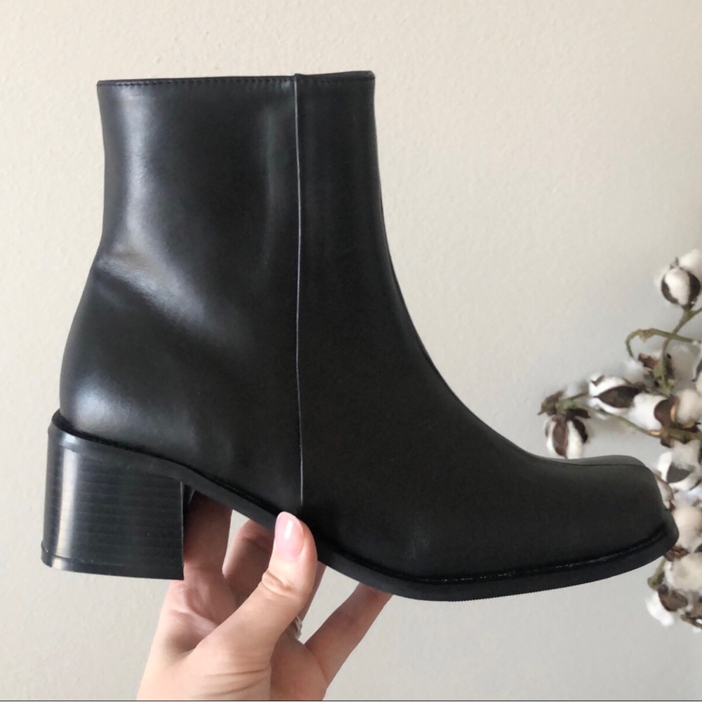 Bijou womens boot black leather chunky heel